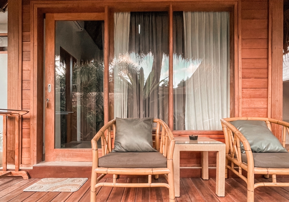 Interior view of Bungalow Queen